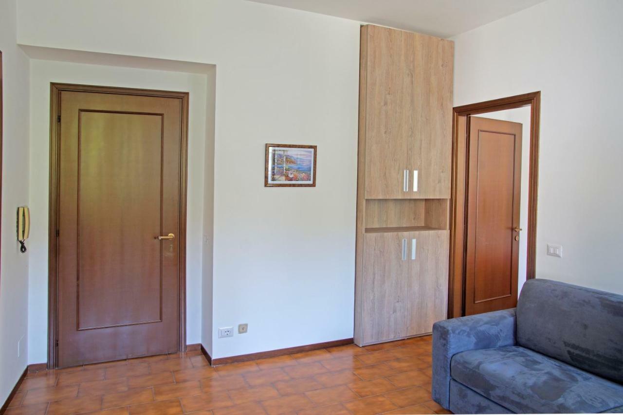 La Pineta Lägenhet Stresa Exteriör bild