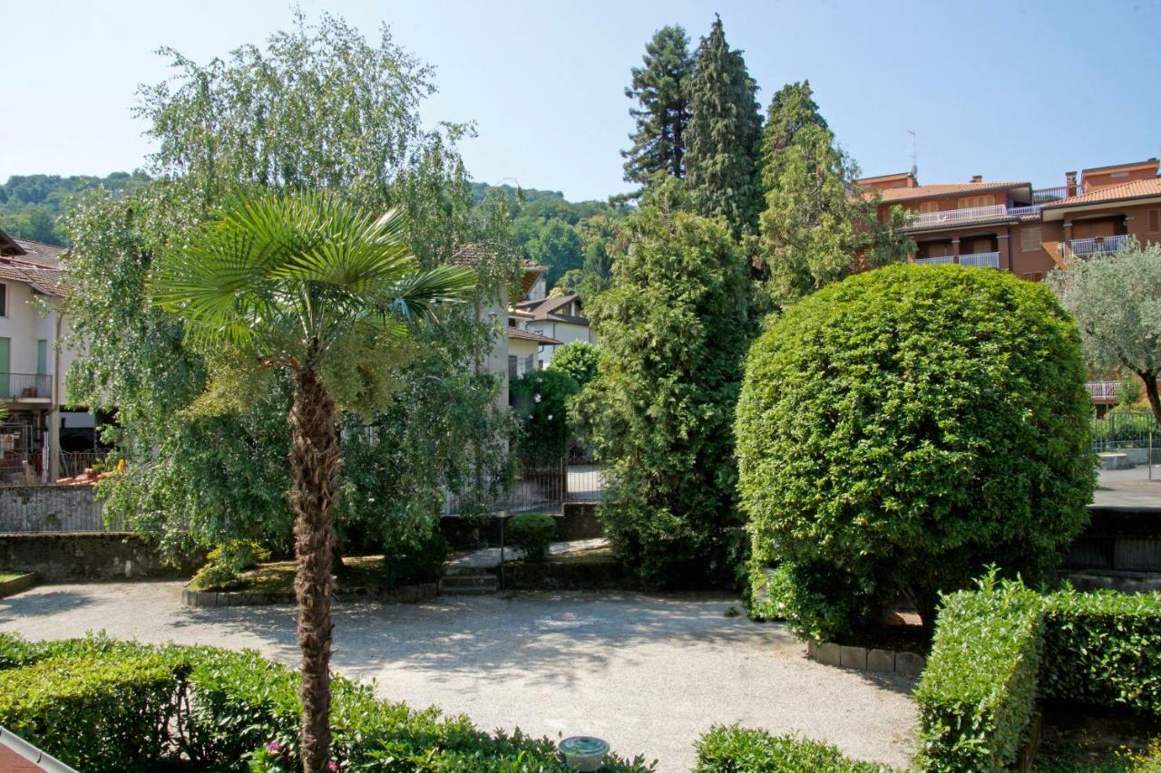 La Pineta Lägenhet Stresa Exteriör bild